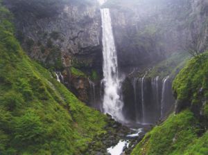 華厳の滝