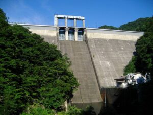 心霊スポットとして有名な群馬県の廃ホテル！浮遊霊が集まるホテル藤原郷