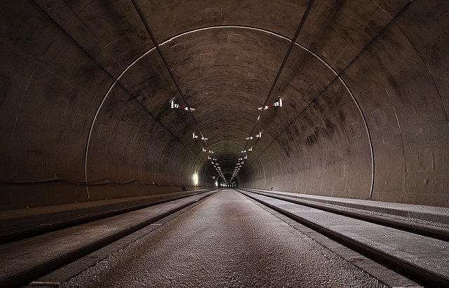 秘密の通り道！？「安治川トンネル」USJへの通り道とも言われている？