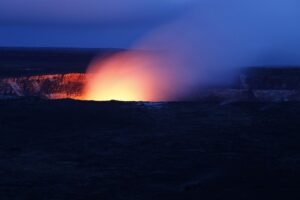 コンゴ共和国のニーラコンゴ火山が噴火！隣国に逃げる人も･･･