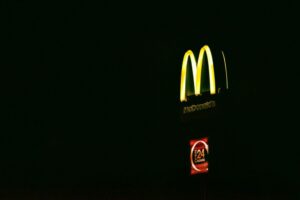 廃れた都市伝説「ミミズバーガー」を改めて振り返る