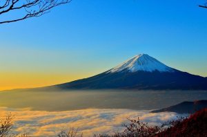 富士山に異変が?地元の人も｢こんなのは初めて！｣2020年の富士山に積雪がほとんどなかった