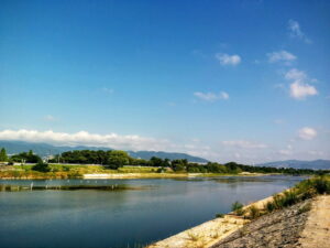 兵庫県の心霊スポット「武庫川」心霊現象や歴史、過去に起きた事件についても触れています。
