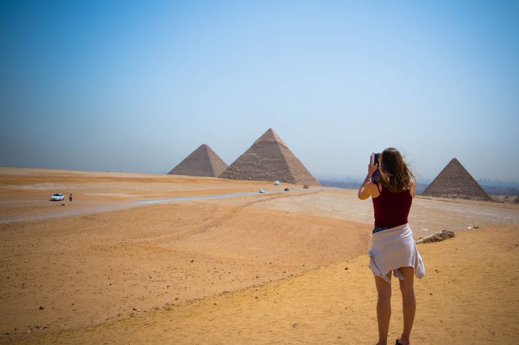 古代エジプトの三大ピラミッドに見る小さなレイライン